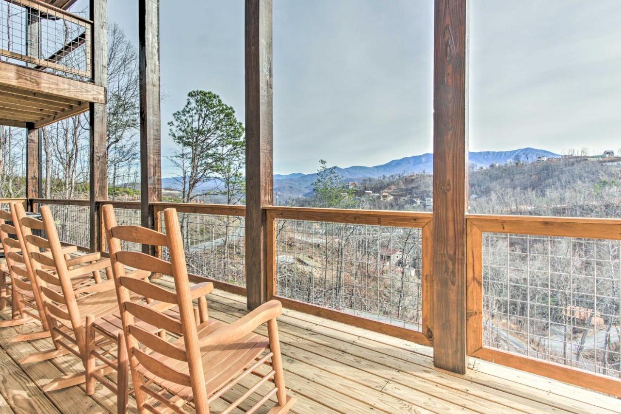 فيلا Smoky Mountain Hideaway With Hot Tub, Deck And Views! جاتلينبرج المظهر الخارجي الصورة